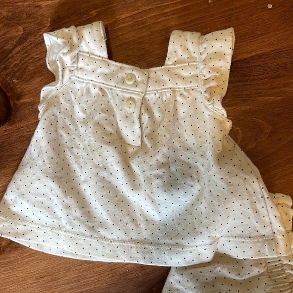 Baby gap girls newborn (up to 7 lbs) outfit in polka dot (new condition) - Picture 6 of 10